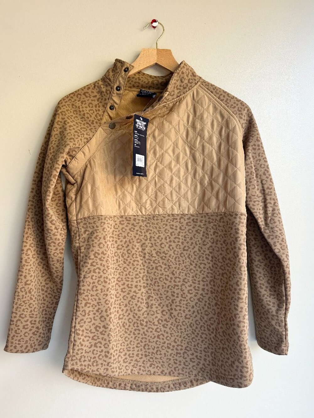 Charles River Apparel NWT Tan Leopard Quilted Snap Neck Sweatshirt (XS)